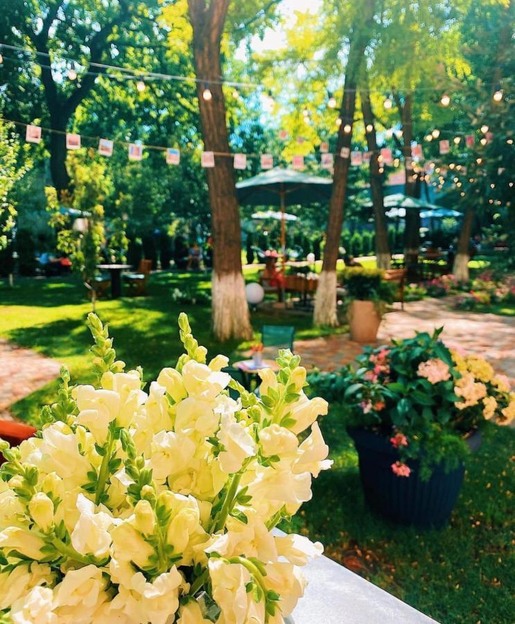 Garden Boutique Hotel Одеса Екстер'єр фото